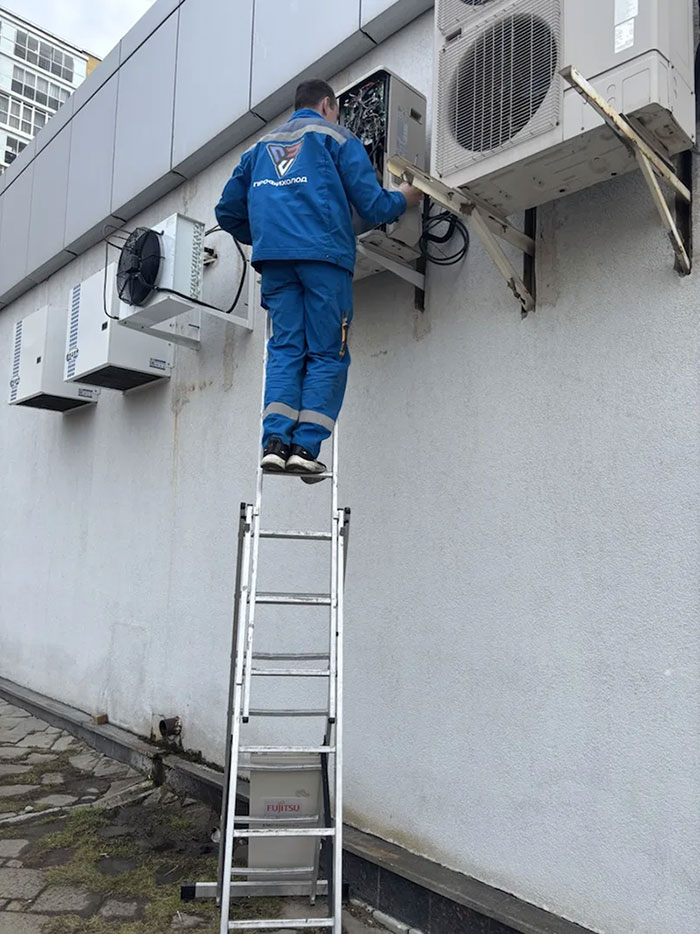 Монтаж промышленного кондиционера